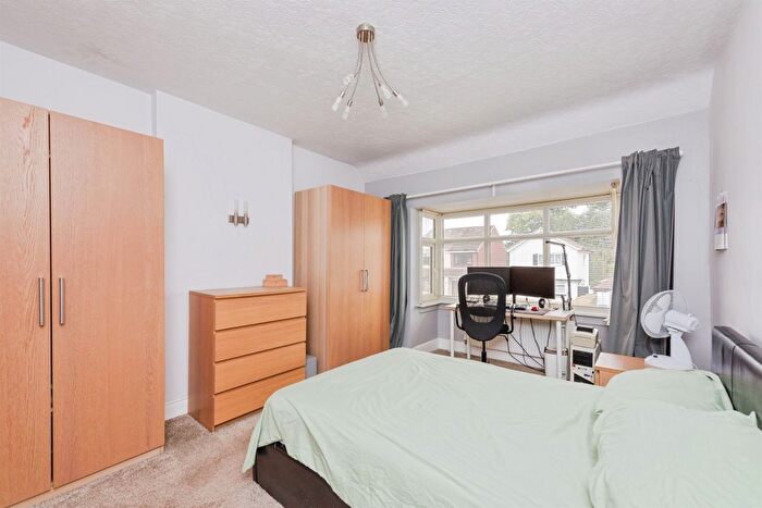 4 Bedroom Semi-detached House For Sale In College Road, Sutton Coldfield, B73
