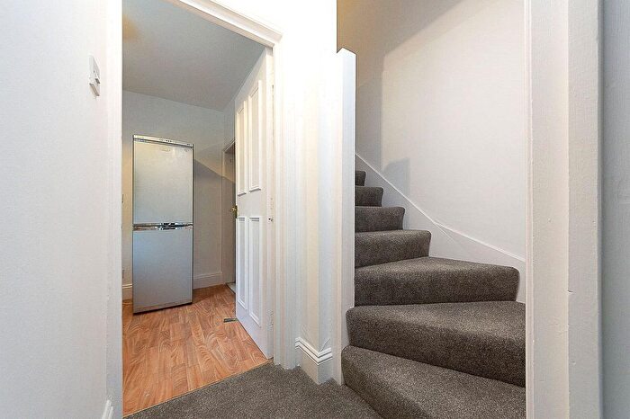 1 Bedroom Flat For Sale In Madeira Road, London, SW16