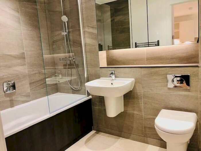 1 Bedroom Flat To Rent In Middlewood Street, Salford, M5