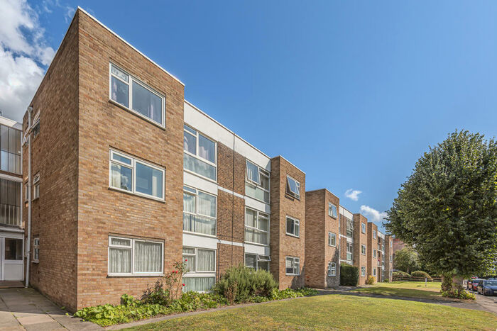 1 Bedroom Flat To Rent In London Lane, Bromley, BR1