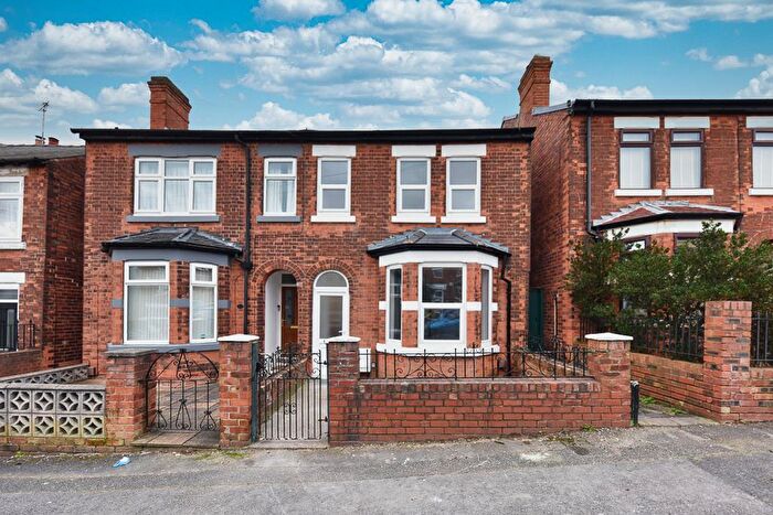 5 Bedroom House For Sale In Five Bedroom Hmo - Stella Street, Mansfield, NG18