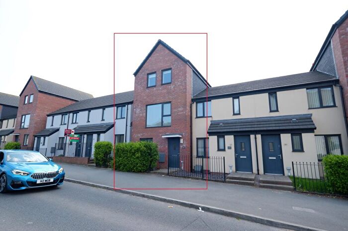 3 Bedroom Town House To Rent In Ffordd Y Mileniwm, Barry, V Of G., CF62