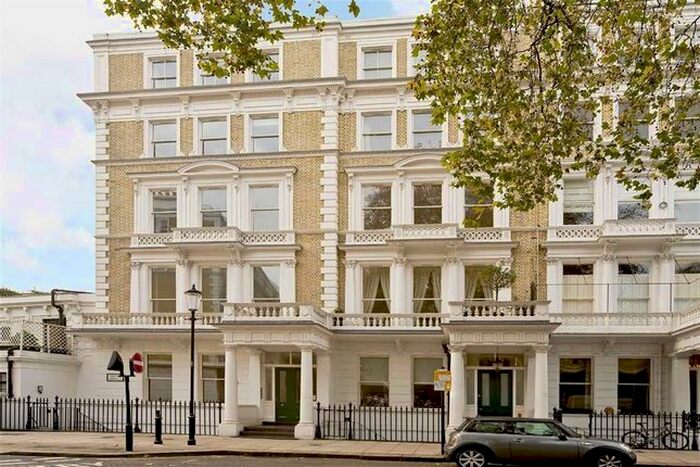 2 Bedroom Flat To Rent In Courtfield Gardens, London, SW5
