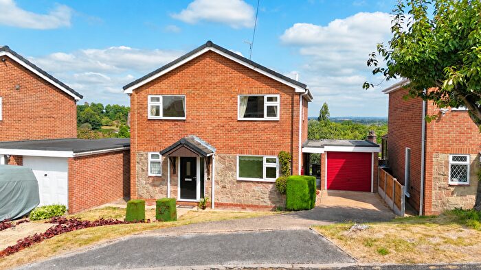 4 Bedroom Detached House For Sale In Chatsworth Drive, Tutbury, Burton-on-trent, DE13