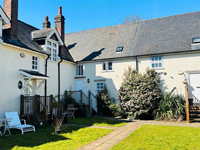 4 Bedroom Barn Conversion For Sale In Putteridge Park, Luton, LU2