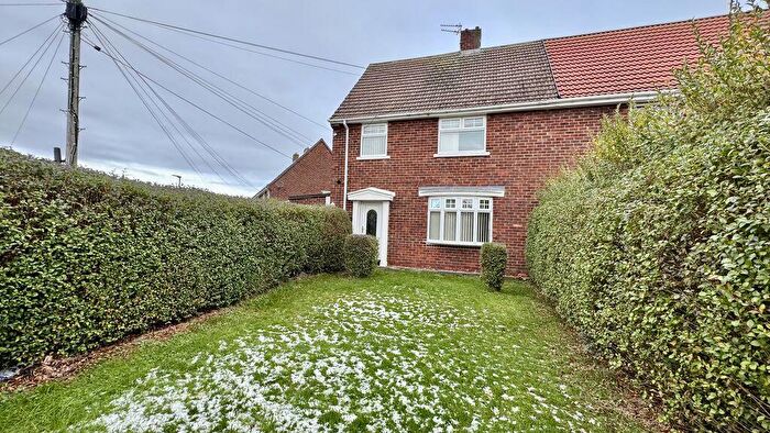 3 Bedroom Semi Detached House To Rent In Grasmere Avenue, Easington Lane, Houghton Le Spring, DH5