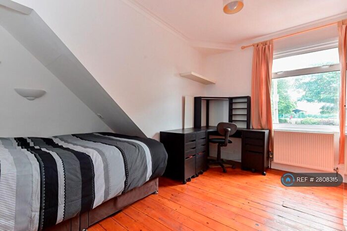 2 Bedroom Maisonette To Rent In Park View Road, London, N17