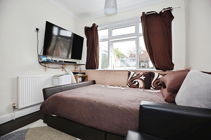 2 Bedroom Semi-Detached Bungalow For Sale In Reedway, Northampton, NN3
