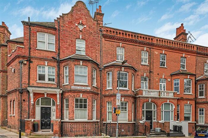 1 Bedroom Flat For Sale In Barons Court Road, Barons Court, W14