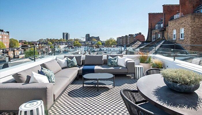 2 Bedroom Flat To Rent In Prince Of Wales Terrace, London, W8