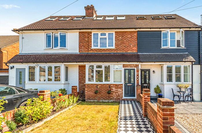 4 Bedroom Terraced House For Sale In Hamesmoor Road, Mytchett, Camberley, Surrey, GU16
