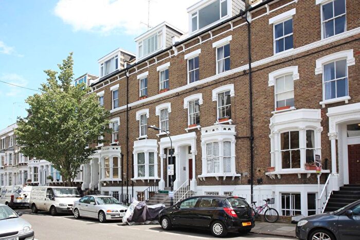1 Bedroom Flat For Sale In Gratton Road, Brook Green, London, W14