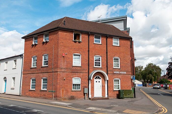 1 Bedroom Flat For Sale In Pelican Lane, Newbury, RG14