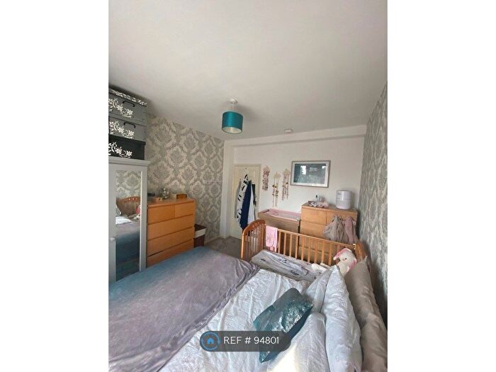 1 Bedroom Flat To Rent In Battersea, London, SW8
