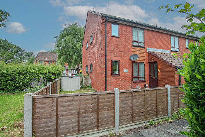 1 Bedroom Flat To Rent In Course Park Crescent, Titchfield Common, PO14