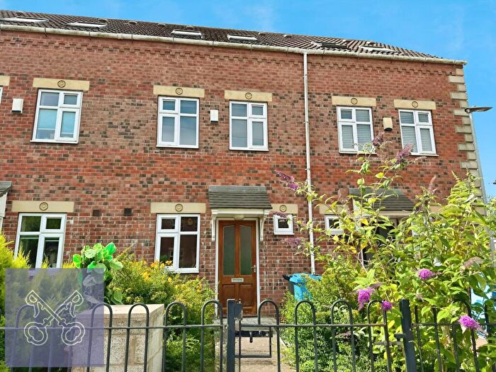 3 Bedroom House To Rent In Maybury Road, Hull, East Riding Of Yorkshi, HU9