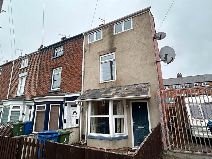 3 Bedroom End Of Terrace House To Rent In Hope Street, Scarborough, YO12