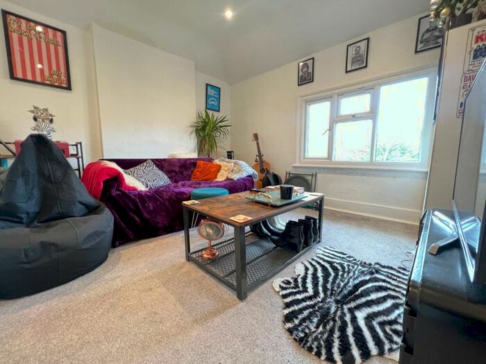 1 Bedroom Flat To Rent In Anerley Park, SE20