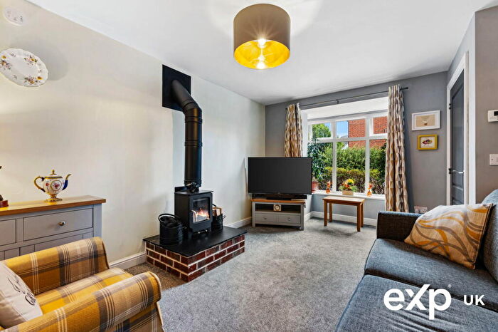 2 Bedroom Semi-Detached House For Sale In Highfield Avenue, Langwith Junction, Mansfield, NG20