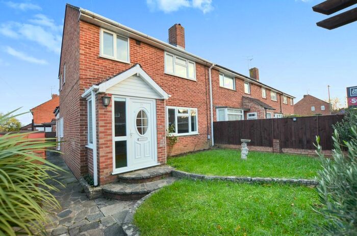 3 Bedroom End Of Terrace House To Rent In Rhinefield Close, Havant, Hampshire PO9