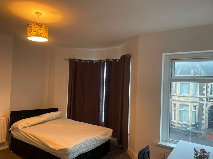 5 Bedroom Semi-Detached House To Rent In Wellfield Place, Cardiff, CF24