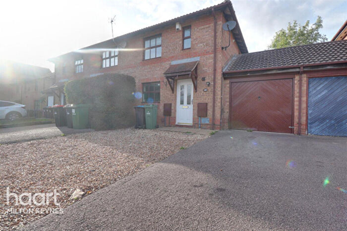 3 Bedroom End Of Terrace House To Rent In Brearley Avenue, Oldbrook, MK6