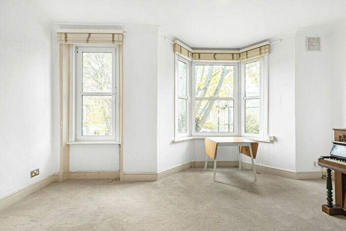 2 Bedroom Flat To Rent In Benthal Road, Stoke Newington, N16