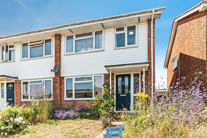 3 Bedroom Semi-Detached House For Sale In Britten Road, Basingstoke, RG22