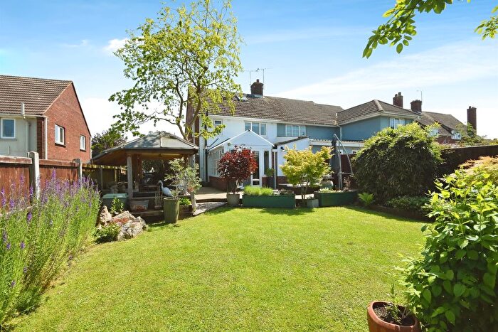 3 Bedroom Semi-Detached House For Sale In St. Michaels Drive, Roxwell, Chelmsford, CM1