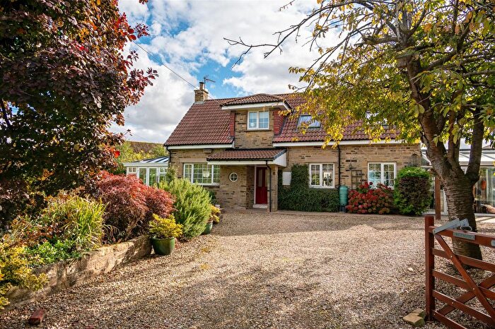 4 Bedroom Detached House For Sale In Tockwith Road, Long Marston, York, YO26