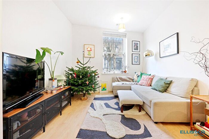 1 Bedroom Apartment To Rent In Northwold Road, London, E5