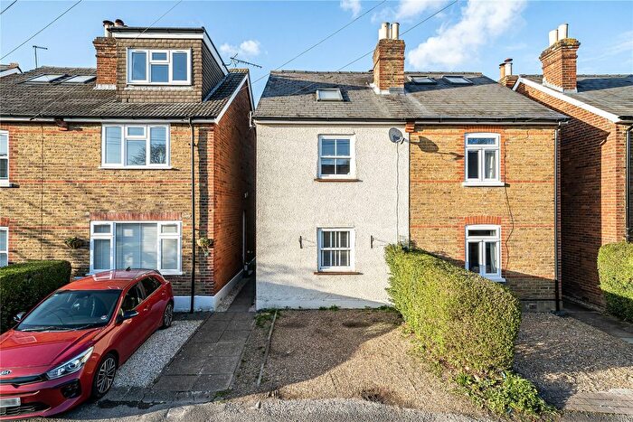 3 Bedroom Semi Detached House For Sale In Knaphill, Woking, Surrey, GU21