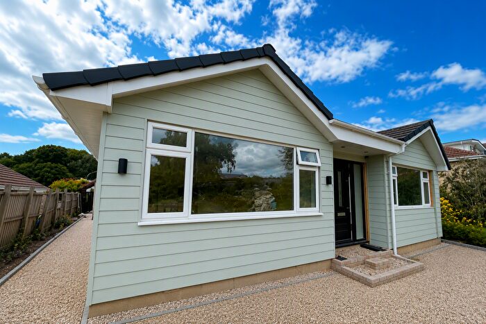 3 Bedroom Bungalow To Rent In Victoria Avenue, Shanklin, PO37