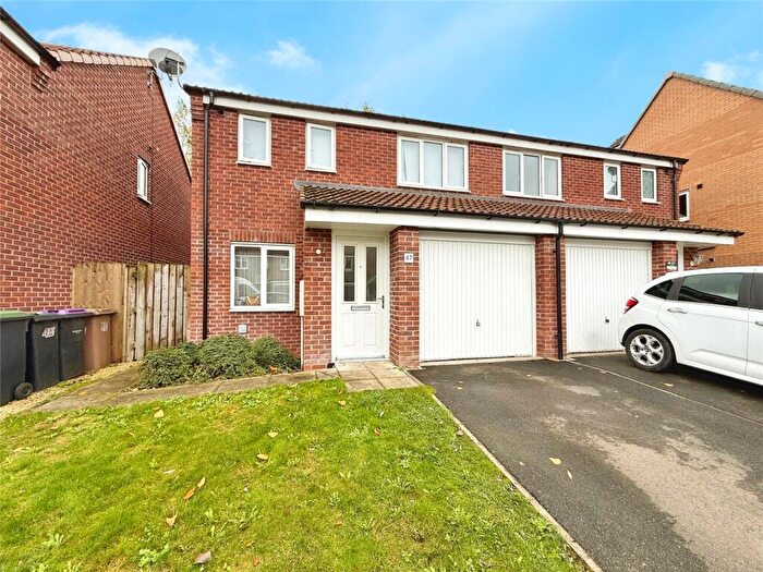3 Bedroom Semi-Detached House For Sale In Furnace Close, North Hykeham, Lincoln, Lincolnshire, LN6