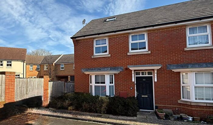 4 Bedroom End Of Terrace House For Sale In Dairy Crest Drive, Newport, PO30