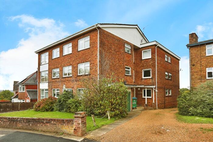 2 Bedroom Flat For Sale In Castle Heights, Castle Road, Southampton, Hampshire, SO18