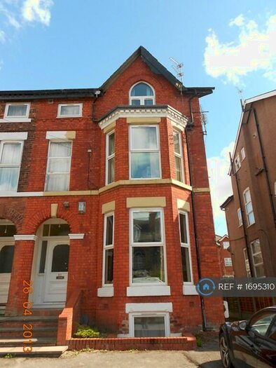 3 Bedroom Flat To Rent In Old Lansdowne Road, Manchester, M20