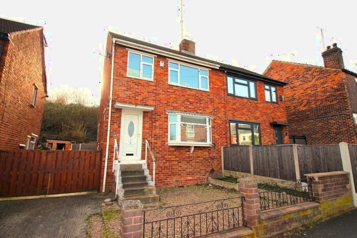 3 Bedroom Semi-Detached House To Rent In Horsewood Road, Sheffield, S13