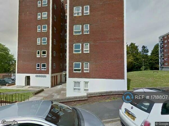 3 Bedroom Flat To Rent In Craddock House, Winchester, SO23