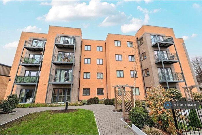 1 Bedroom Flat To Rent In Clivemont Road, Maidenhead, SL6