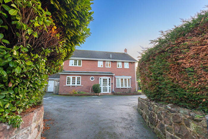 4 Bedroom Detached House For Sale In Willow Street, Wrexham, LL13