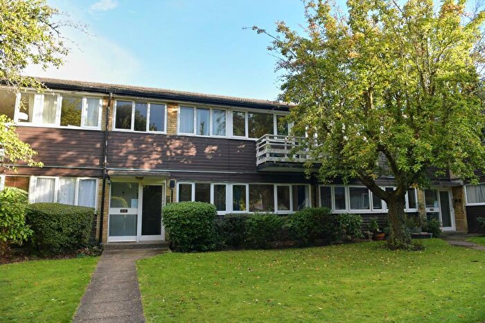 2 Bedroom Apartment To Rent In Park Gate, Finchley, N2