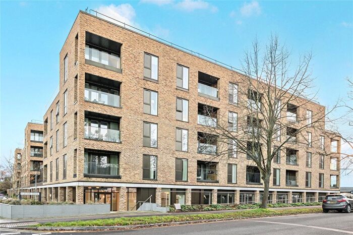 1 Bedroom Flat For Sale In Spitfire Chase, Walton-On-Thames, KT12