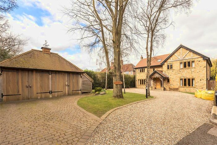 6 Bedroom Detached House For Sale In Pickford Road, Markyate, St. Albans, Hertfordshire, AL3