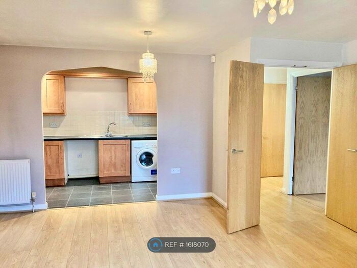1 Bedroom Flat To Rent In William Perkin Court, Greenford, UB6
