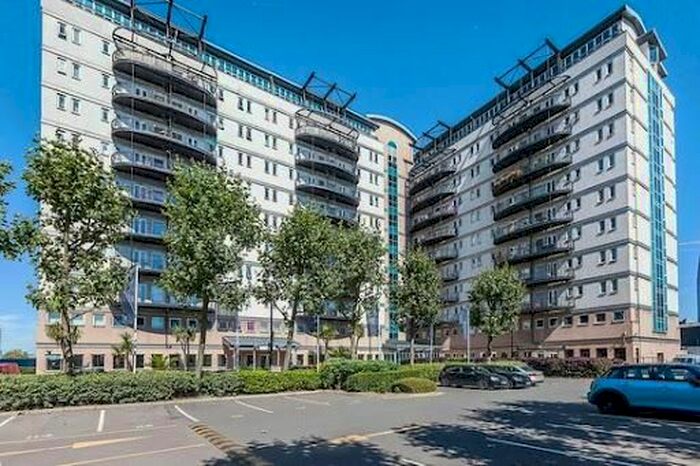2 Bedroom Flat To Rent In Central House, - High Street, Stratford, London, E15