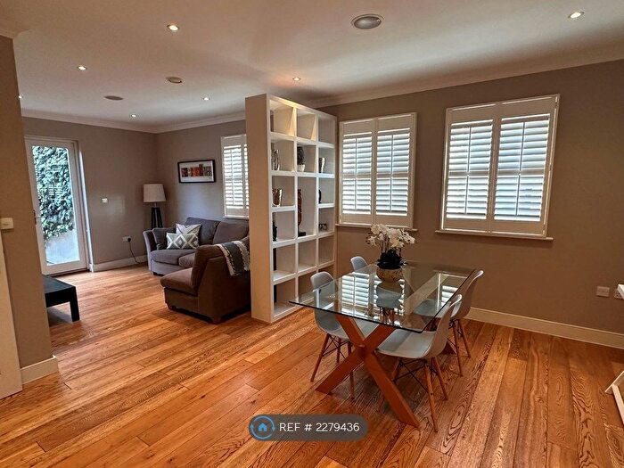 2 Bedroom Flat To Rent In St Ann's Hill, London, SW18