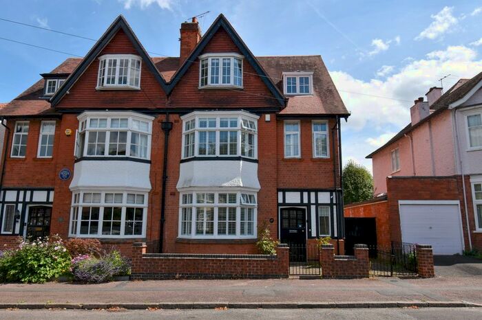 5 Bedroom Semi-Detached House To Rent In Guilford Road, Leicester, LE2