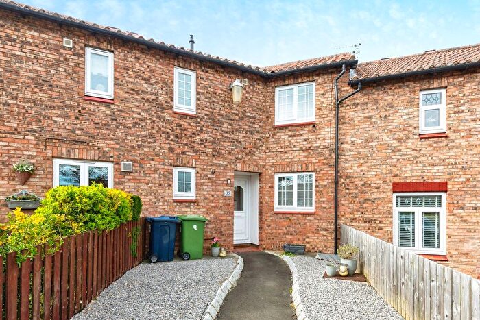 4 Bedroom Terraced House For Sale In Cuillin Close, Washington, Tyne And Wear, NE38