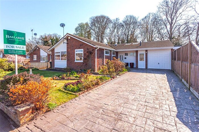 3 Bedroom Bungalow For Sale In Makins Road, Henley-On-Thames, Oxfordshire, RG9